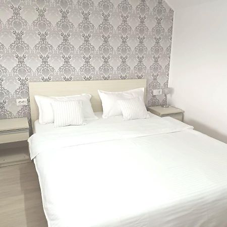 Appartement Casa Luisa à Călimăneşti Extérieur photo